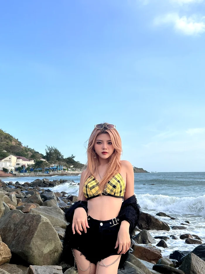 Xem ảnh Reency Ngô sexy mang lại cảm xúc lôi cuốn
