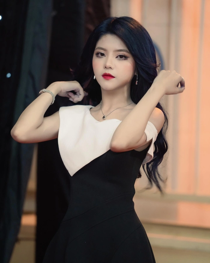Bộ sưu tập hình Reency Ngô sexy đẹp một cách cuốn hút