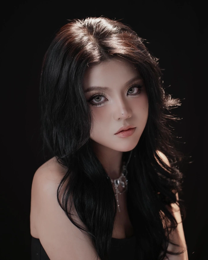 Tải hình ảnh Reency Ngô sexy cực hot cho fan yêu thích