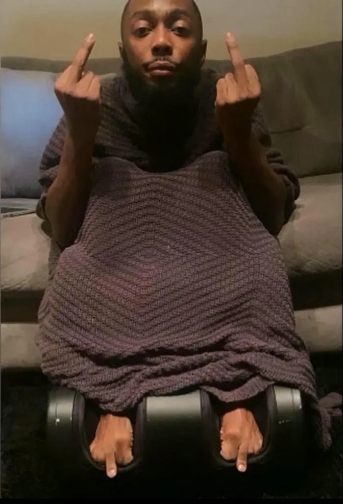 Ảnh anh da đen hài hước meme châm biếm thái độ ngông cuồng Ảnh anh da đen hài hước meme châm biếm thái độ ngông cuồng