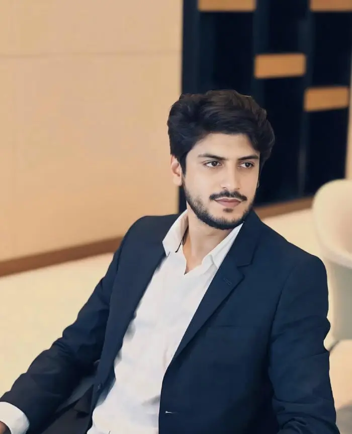 Ảnh trai đẹp ấn độ phong thái lịch lãm quý ông trẻ trung Ảnh trai đẹp ấn độ phong thái lịch lãm quý ông trẻ trung