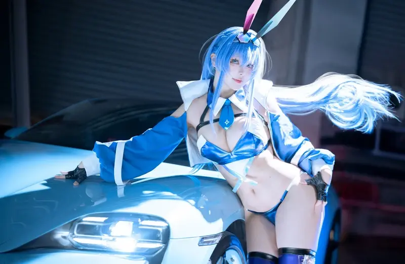 Bunny cosplay dâm lồn vú to banh háng ôm xe Bunny cosplay dâm lồn vú to banh háng ôm xe