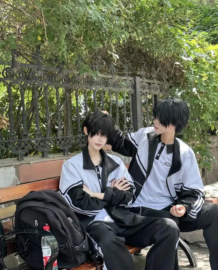 Cặp đôi cosplay ấn tượng với trang phục học sinh tinh tế Cặp đôi cosplay ấn tượng với trang phục học sinh tinh tế