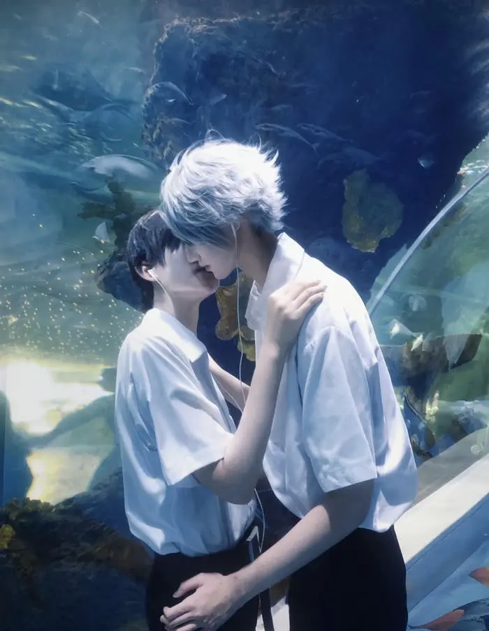 Cặp đôi hóa thân nhân vật trong ảnh cosplay ấn tượng dưới biển sâu Cặp đôi hóa thân nhân vật trong ảnh cosplay ấn tượng dưới biển sâu