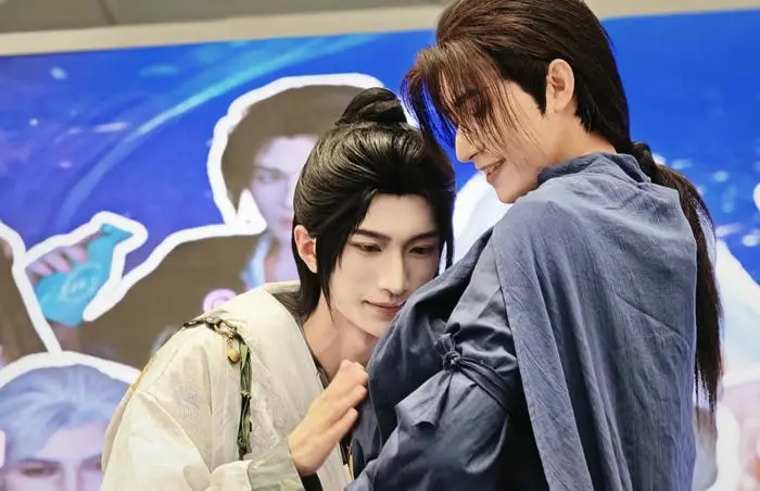 Cặp đôi hoàn hảo trong bộ ảnh hóa thân nhân vật cosplay ấn tượng Cặp đôi hoàn hảo trong bộ ảnh hóa thân nhân vật cosplay ấn tượng