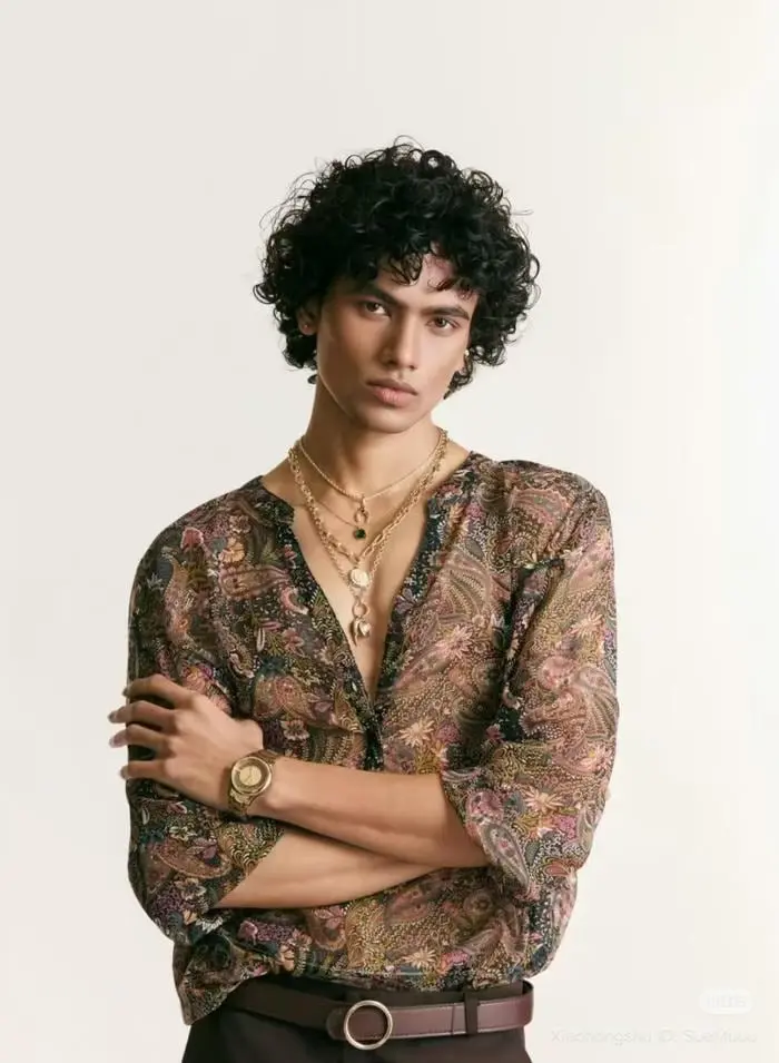 Chàng trai ấn độ điển trai phong cách diện mạo nam tính Chàng trai ấn độ điển trai phong cách diện mạo nam tính