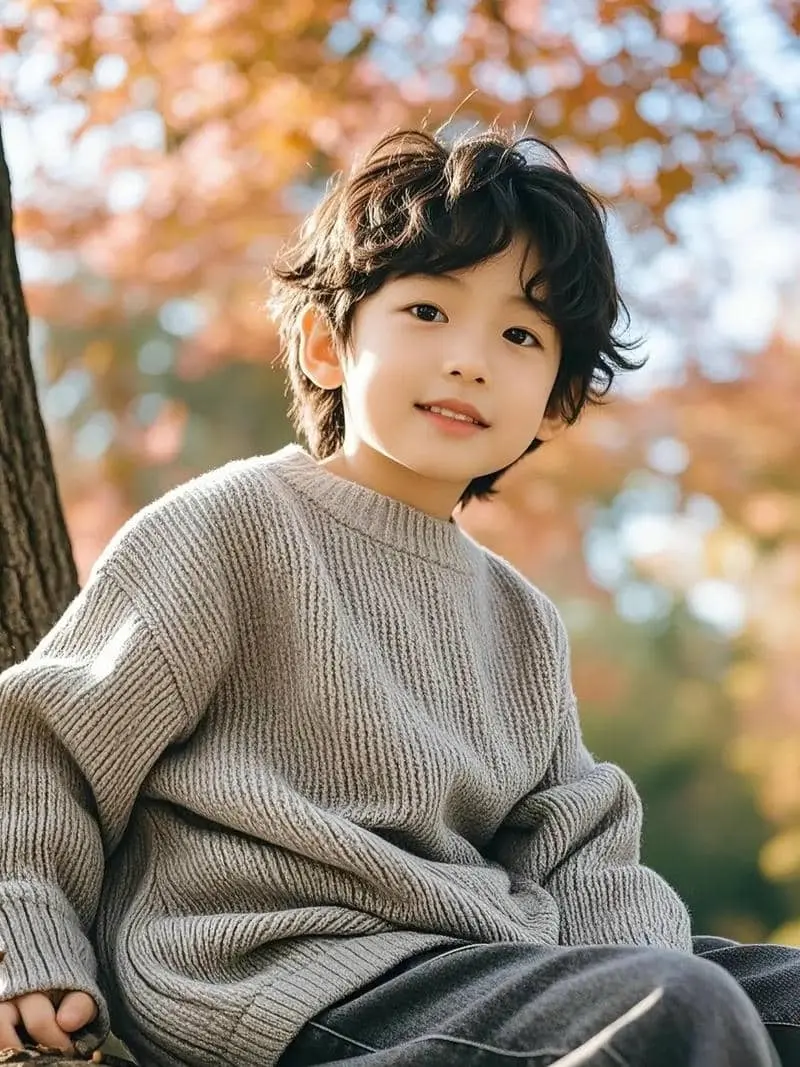 Chàng trai kháu khỉnh tuổi với vẻ đẹp tươi sáng đáng yêu Chàng trai kháu khỉnh tuổi với vẻ đẹp tươi sáng đáng yêu