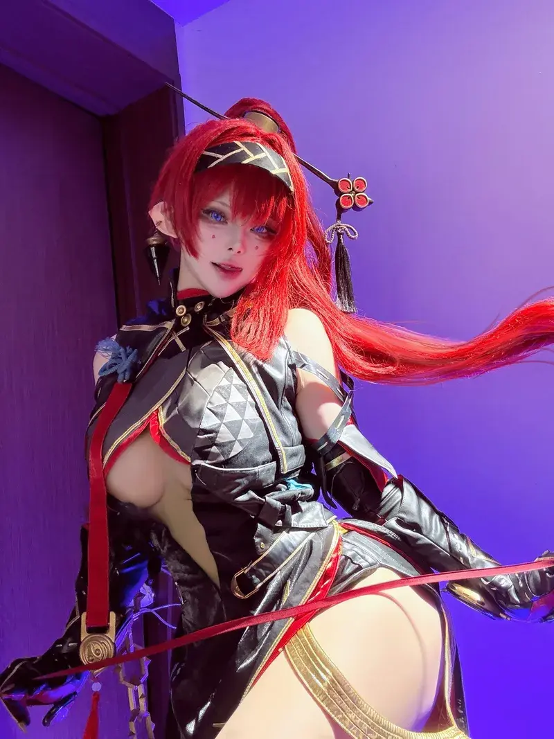 Cosplay anime dâm lồn vú to mông cong ướt át Cosplay anime dâm lồn vú to mông cong ướt át