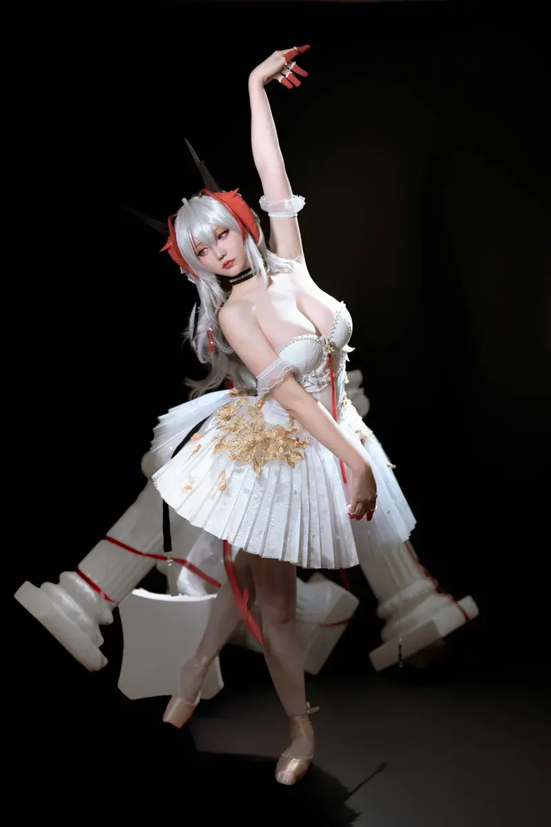 Cosplay ballerina dâm vú bự lồn ướt rung Cosplay ballerina dâm vú bự lồn ướt rung