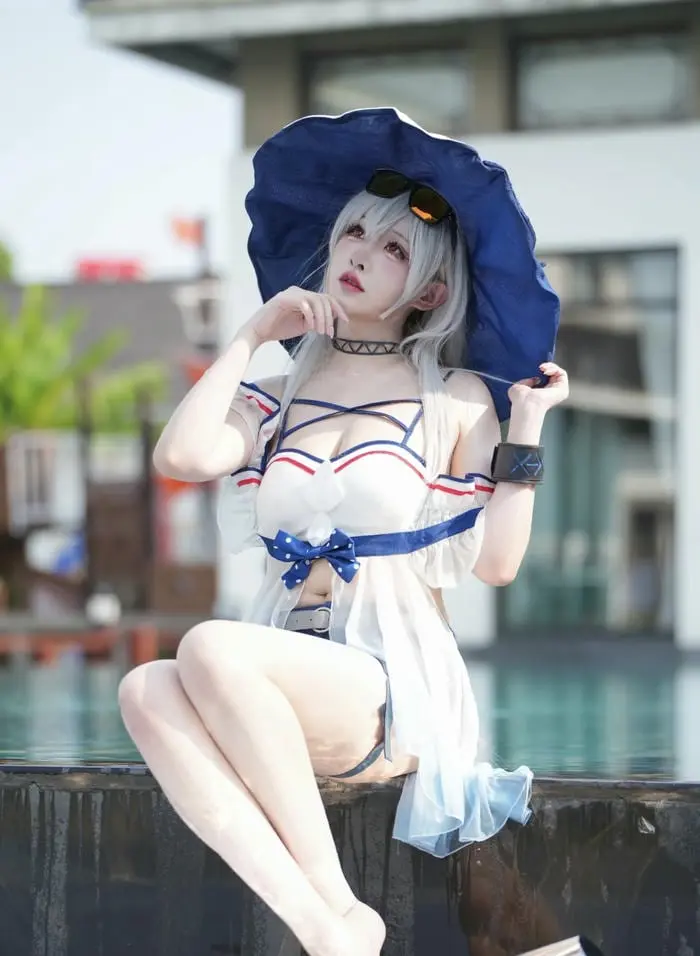 Cosplay bikini gợi cảm trang phục tắm biển phong cách thủy thủ đáng yêu Cosplay bikini gợi cảm trang phục tắm biển phong cách thủy thủ đáng yêu