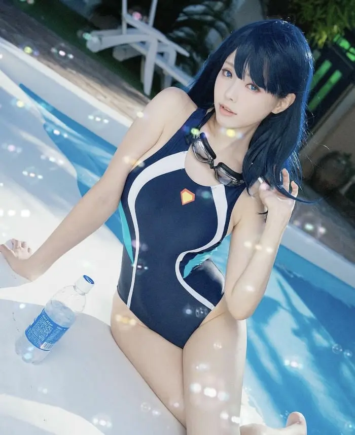 Cosplay bikini quyến rũ bên hồ bơi tạo dáng gợi cảm mùa hè Cosplay bikini quyến rũ bên hồ bơi tạo dáng gợi cảm mùa hè