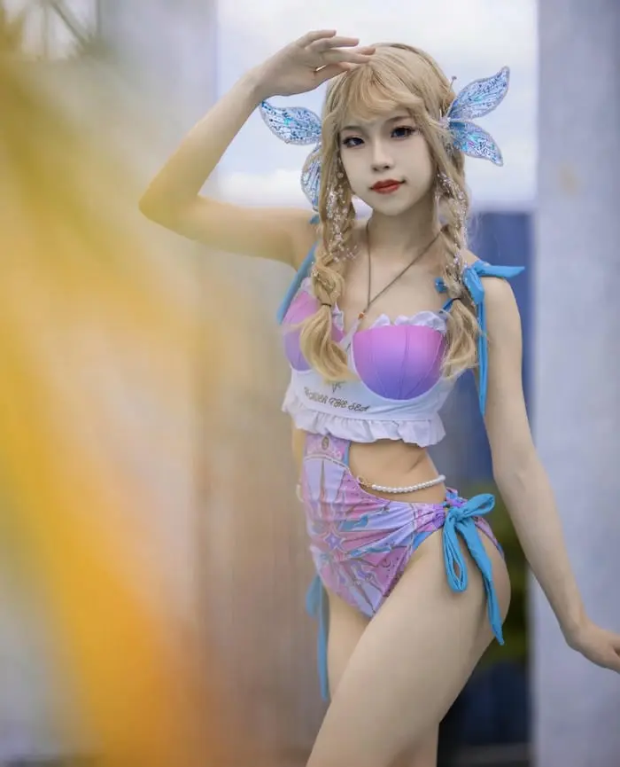 Cosplay bikini quyến rũ với trang phục nàng tiên cá gợi cảm Cosplay bikini quyến rũ với trang phục nàng tiên cá gợi cảm