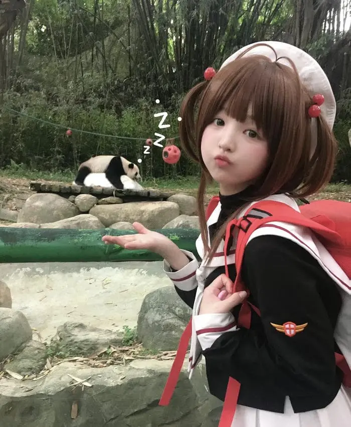 Cosplay cute dễ thương cùng chú gấu trúc tinh nghịch đáng yêu Cosplay cute dễ thương cùng chú gấu trúc tinh nghịch đáng yêu