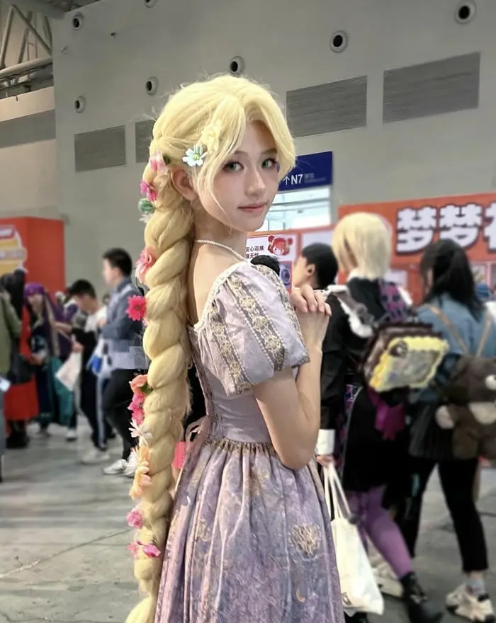 Cosplay cute vẻ đẹp dịu dàng trong tạo hình rapunzel đáng yêu Cosplay cute vẻ đẹp dịu dàng trong tạo hình rapunzel đáng yêu