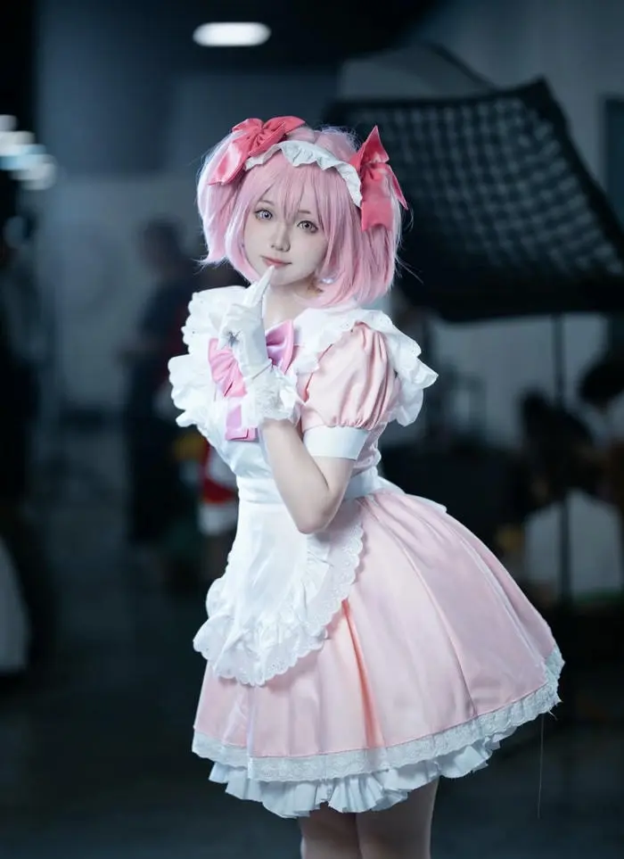 Cosplay dễ thương vẻ đẹp ngọt ngào trong trang phục hầu gái tinh tế Cosplay dễ thương vẻ đẹp ngọt ngào trong trang phục hầu gái tinh tế