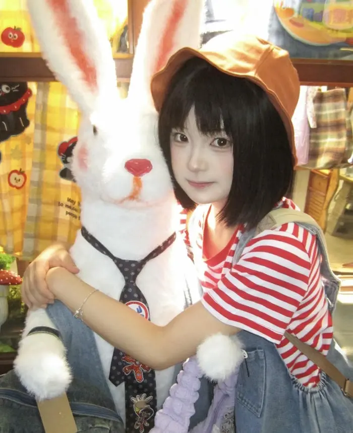 Cosplay dễ thương với thỏ bông diện mạo xinh xắn đáng yêu Cosplay dễ thương với thỏ bông diện mạo xinh xắn đáng yêu