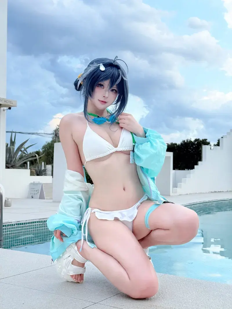 Cosplay Furina bikini lộ lồn dâm bên hồ bơi Cosplay Furina bikini lộ lồn dâm bên hồ bơi