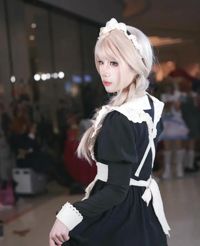 Cosplay hầu gái xinh đẹp nàng thơ diện trang phục gợi cảm quyến rũ Cosplay hầu gái xinh đẹp nàng thơ diện trang phục gợi cảm quyến rũ