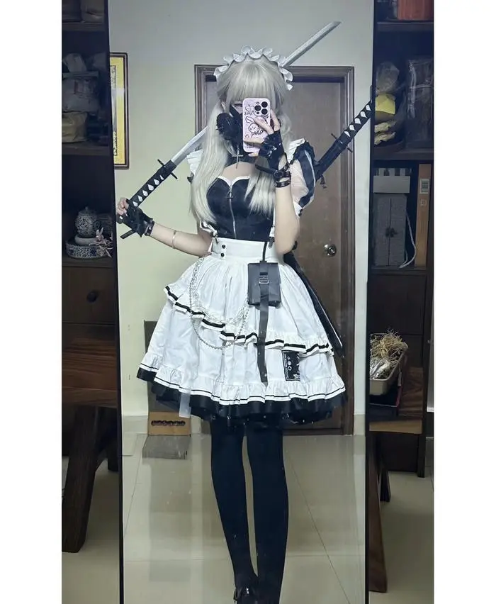 Cosplay hầu gái xinh đẹp vẻ đẹp ngọt ngào trong trang phục quyến rũ Cosplay hầu gái xinh đẹp vẻ đẹp ngọt ngào trong trang phục quyến rũ