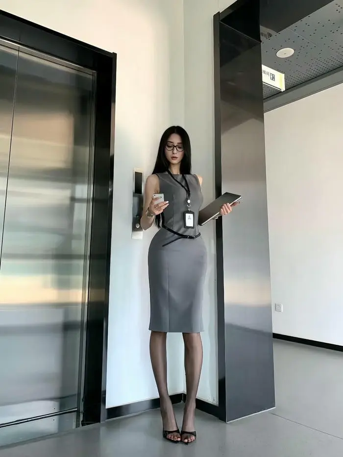 Cosplay thư kí gợi cảm diện mạo văn phòng quyến rũ đầy lôi cuốn Cosplay thư kí gợi cảm diện mạo văn phòng quyến rũ đầy lôi cuốn