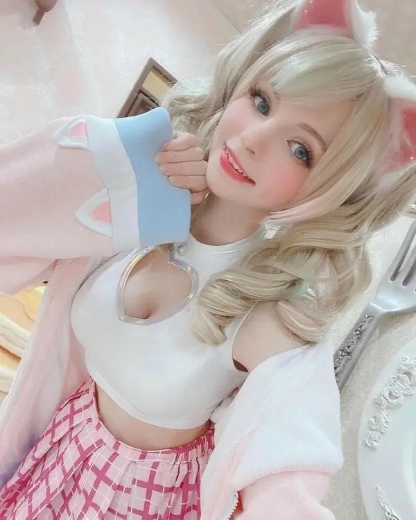 Gái xinh cosplay mèo vú bự lồn ướt dâm Gái xinh cosplay mèo vú bự lồn ướt dâm