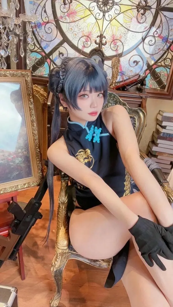 Gái xinh cosplay qipao lộ mông banh lồn dâm Gái xinh cosplay qipao lộ mông banh lồn dâm