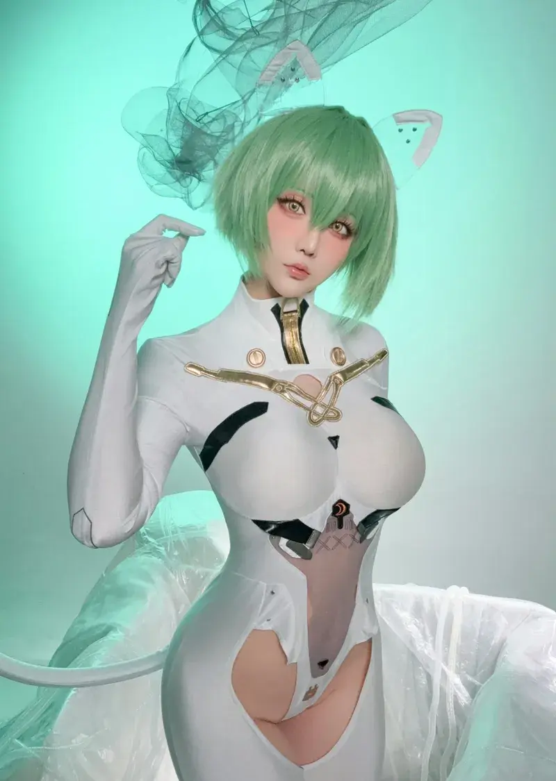 Mèo xanh cosplay dâm lồn hở vú to Mèo xanh cosplay dâm lồn hở vú to