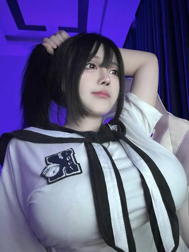 Nữ sinh pi tiên quyến rũ với phong cách học đường hiện đại Nữ sinh pi tiên quyến rũ với phong cách học đường hiện đại