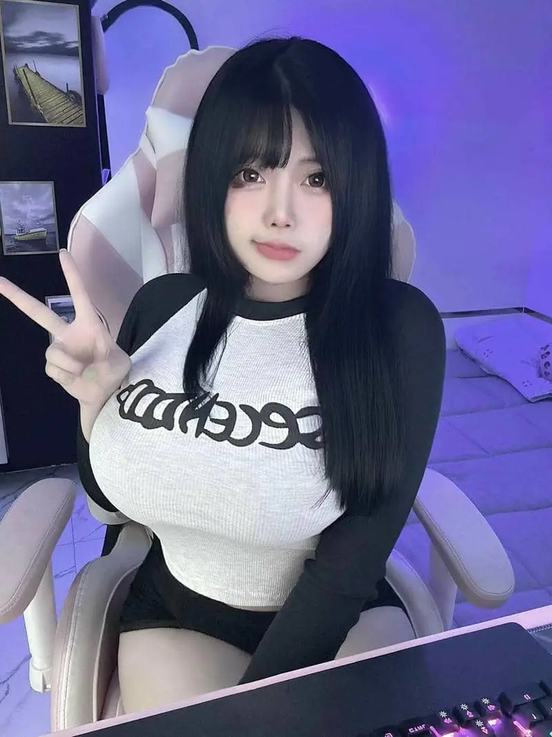 Pi tiên quyến rũ livestreamer cô nàng streamer xinh đẹp nóng bỏng Pi tiên quyến rũ livestreamer cô nàng streamer xinh đẹp nóng bỏng