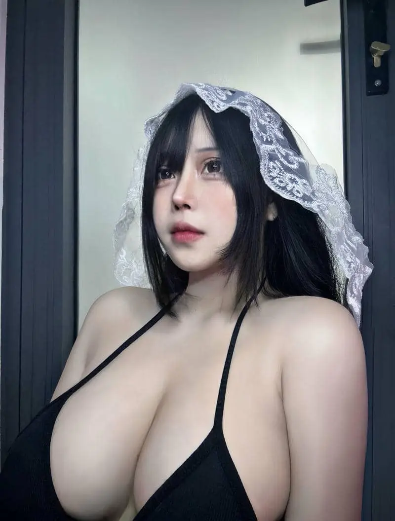 Pi tiên quyến rũ với khăn voan trắng tinh tế dịu dàng Pi tiên quyến rũ với khăn voan trắng tinh tế dịu dàng